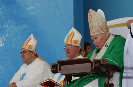 Pope  in Toronto,7-28-02